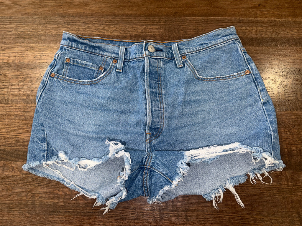 Levi’s 501 Women’s Cutoff Denim Shorts Distressed Raw Frayed Hem Blue Size 33