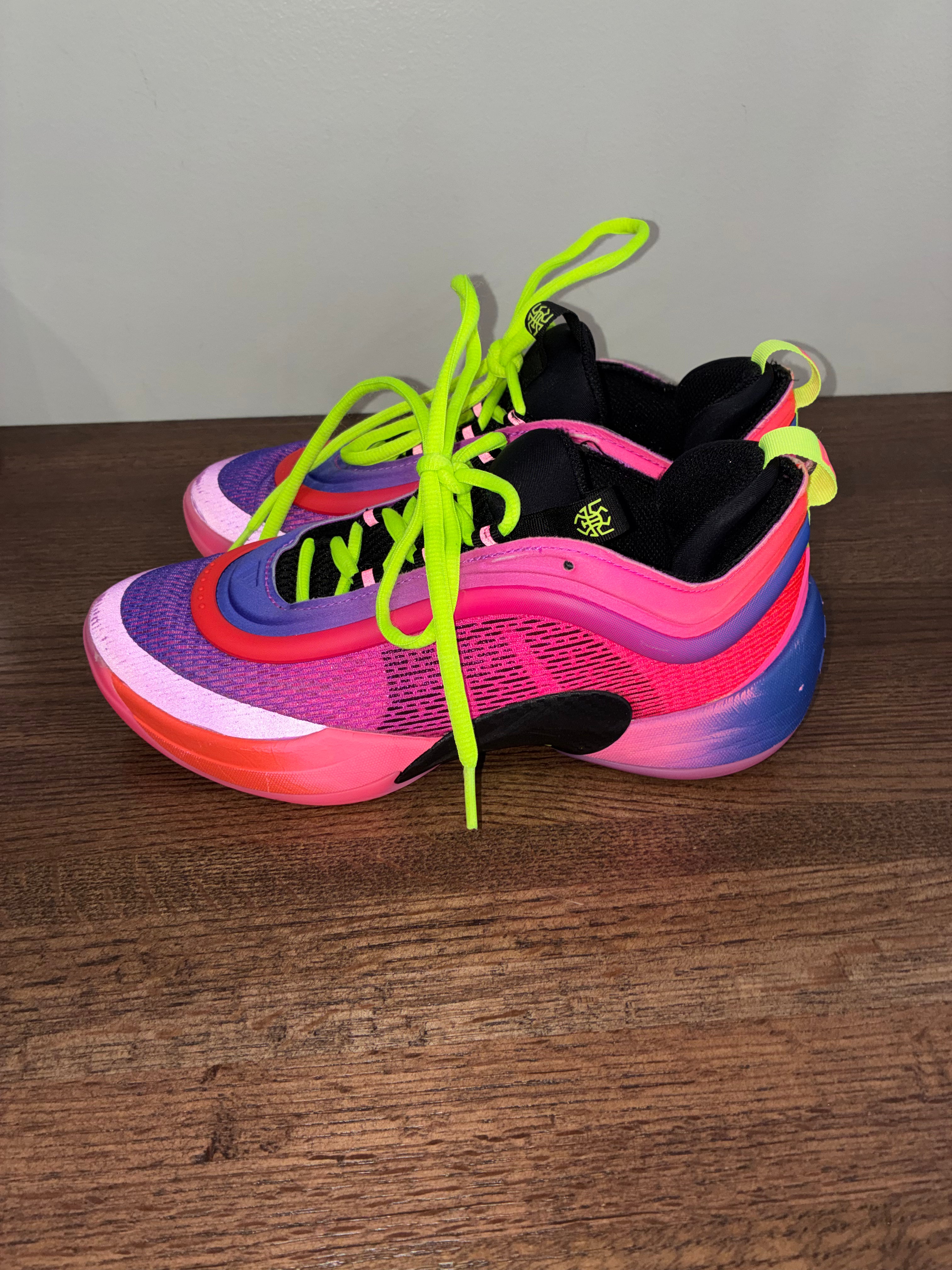 adidas D.O.N. Issue #6 Spida Elite Camp Basketball Shoes Youth 6.5 JH6235 Pink
