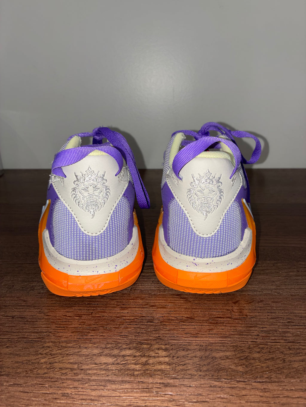 Nike LeBron Witness 7 Action Grape Vivid Orange Basketball Shoes Youth 7Y DQ8650-101