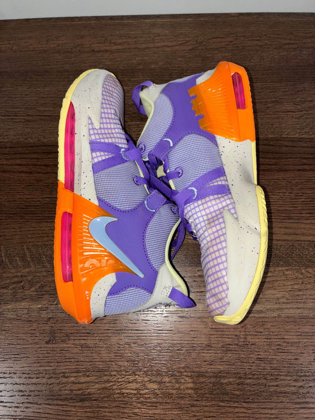 Nike LeBron Witness 7 Action Grape Vivid Orange Basketball Shoes Youth 7Y DQ8650-101