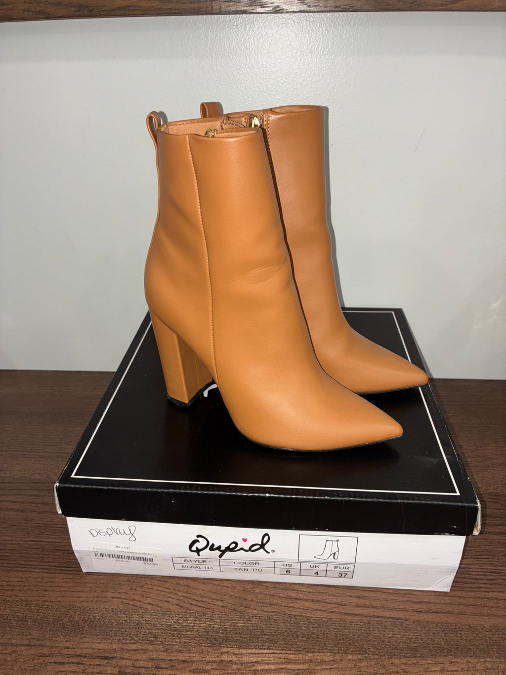 Qupid Signal-143 Tan Faux Leather Pointed Toe Block Heel Ankle Boots Size 6
