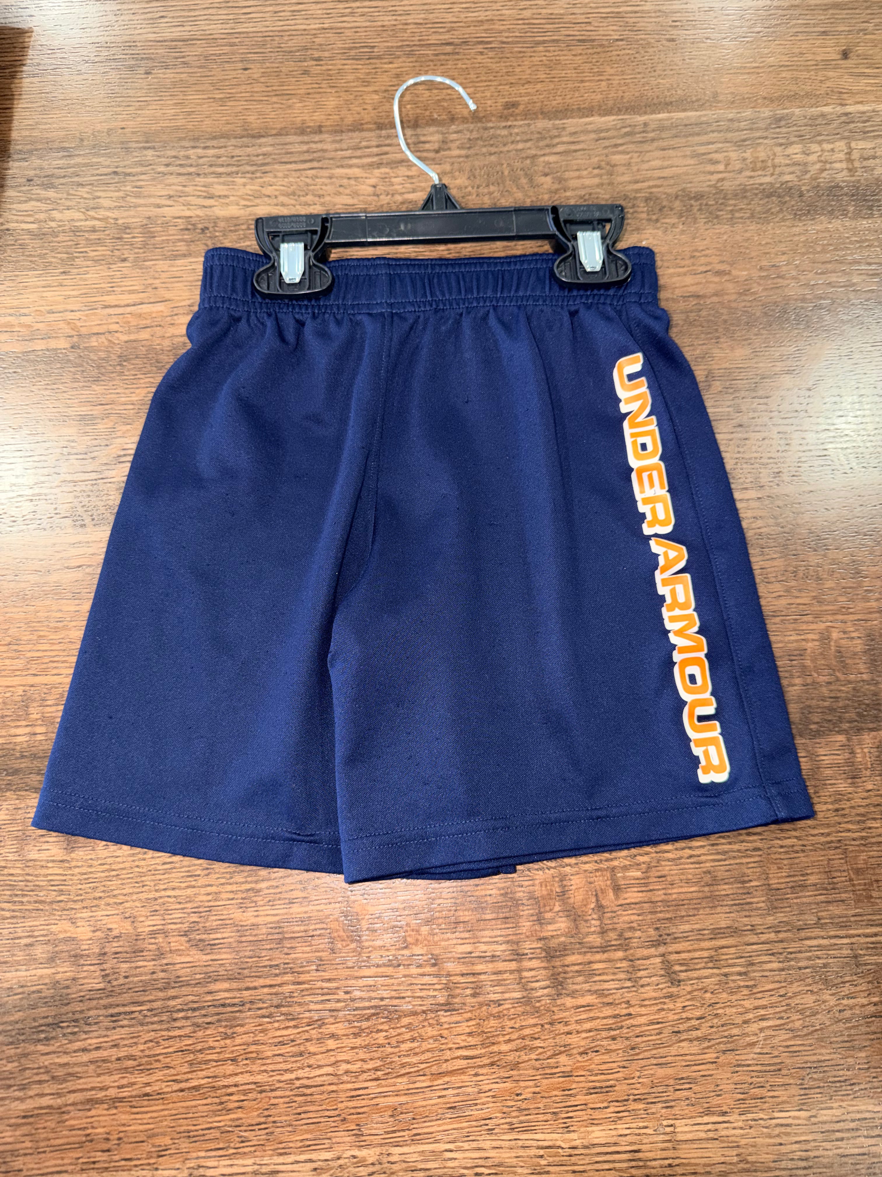 Under Armour Boys Shorts Size 6