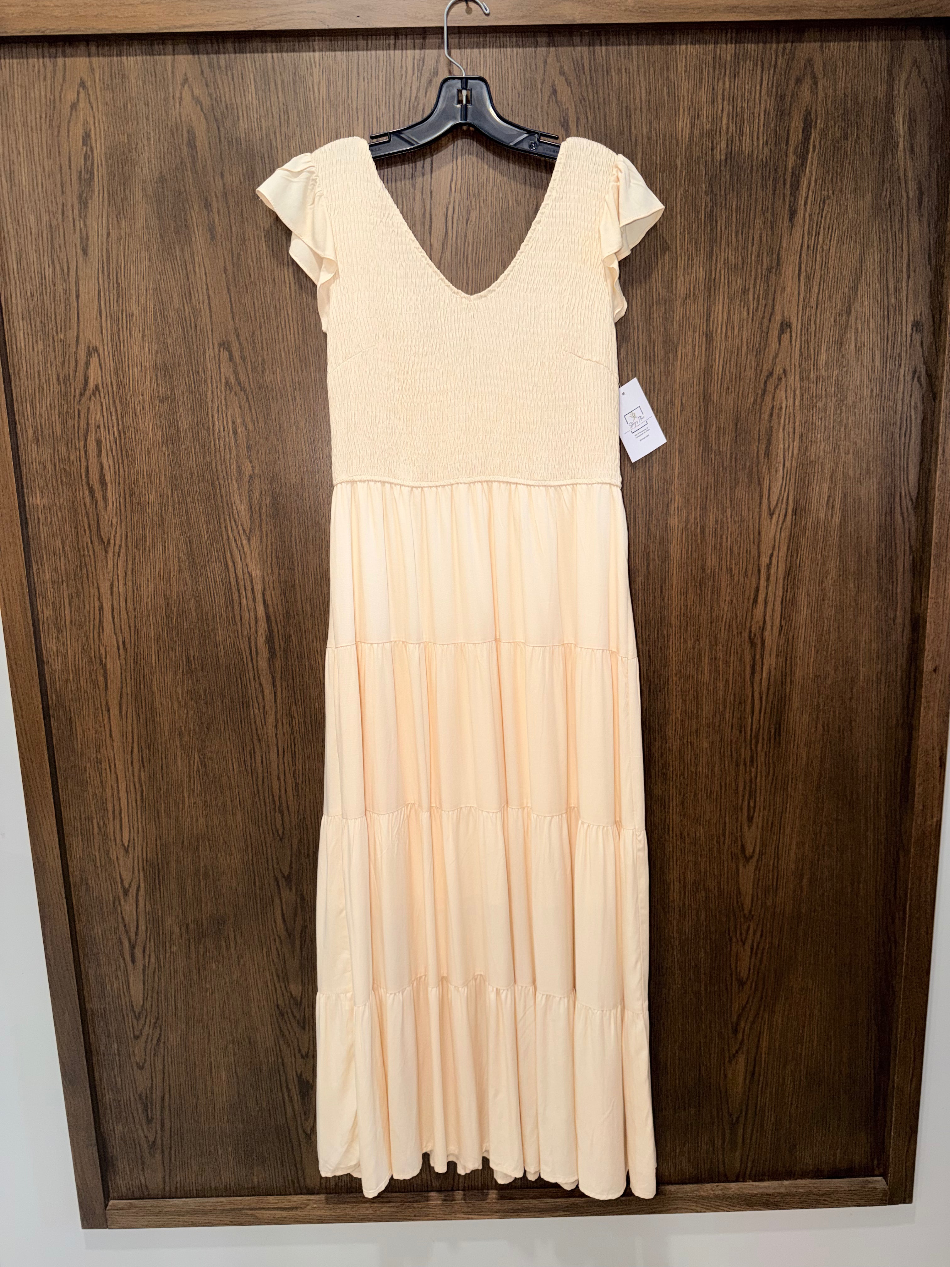 Pretty Garden Women’s Cream Maxi Dress Size Medium NWT