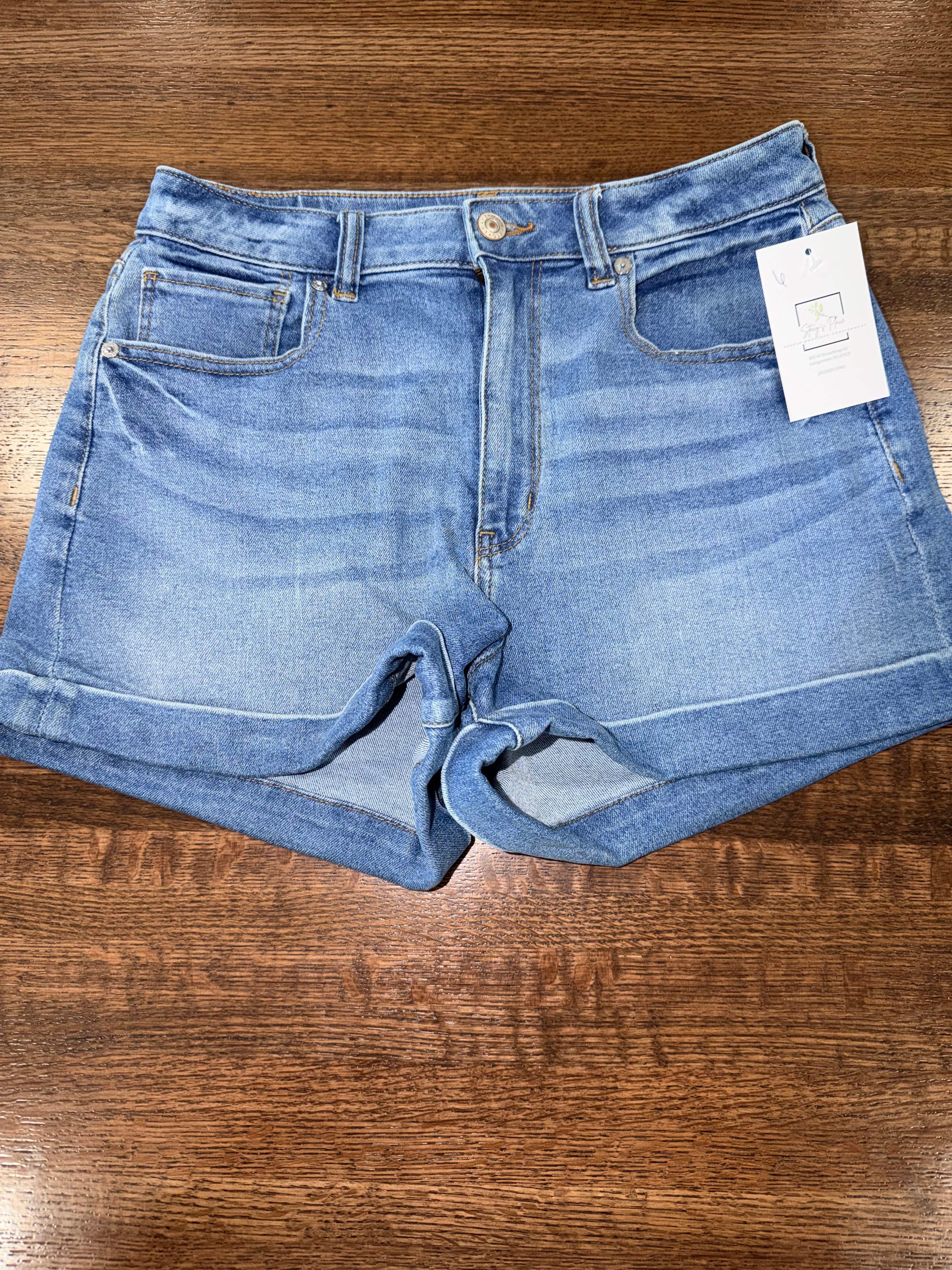 American Eagle Mom Shorts Size 6
