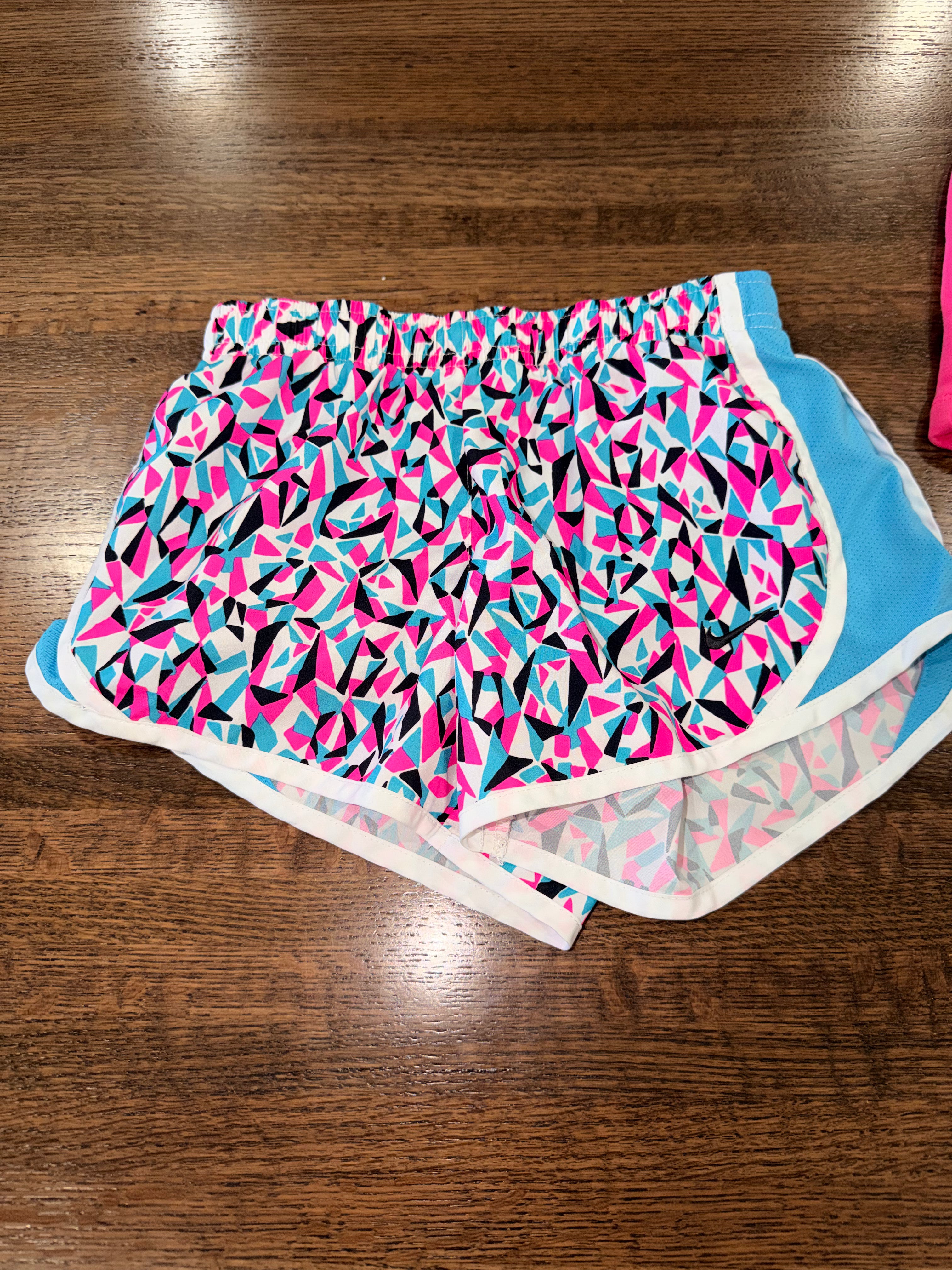 Nike Girls Shorts Lined Size Youth Small YSM 7/8 Like New