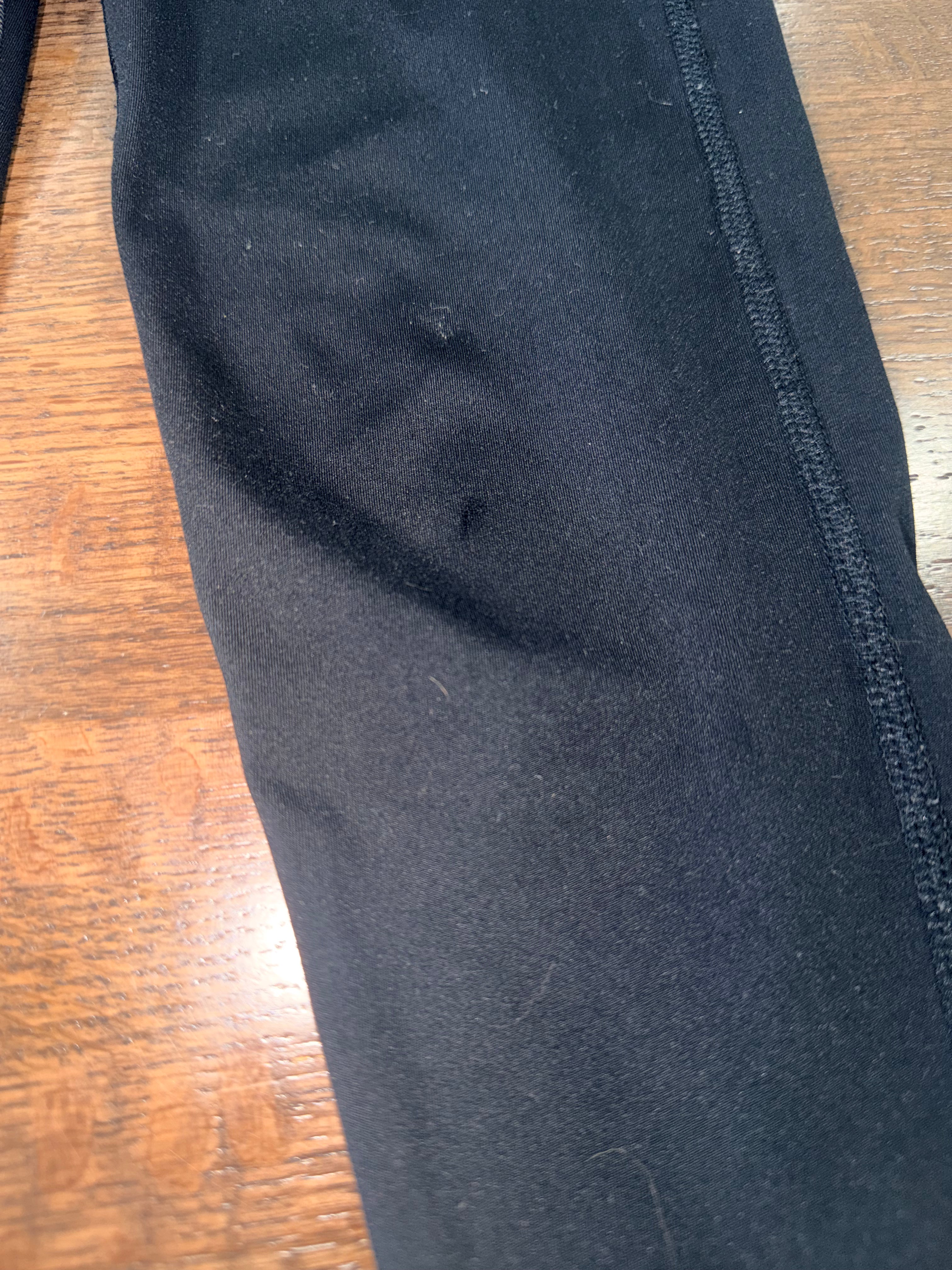 Under Armour Girls Leggings YSM 7/8 New Condition