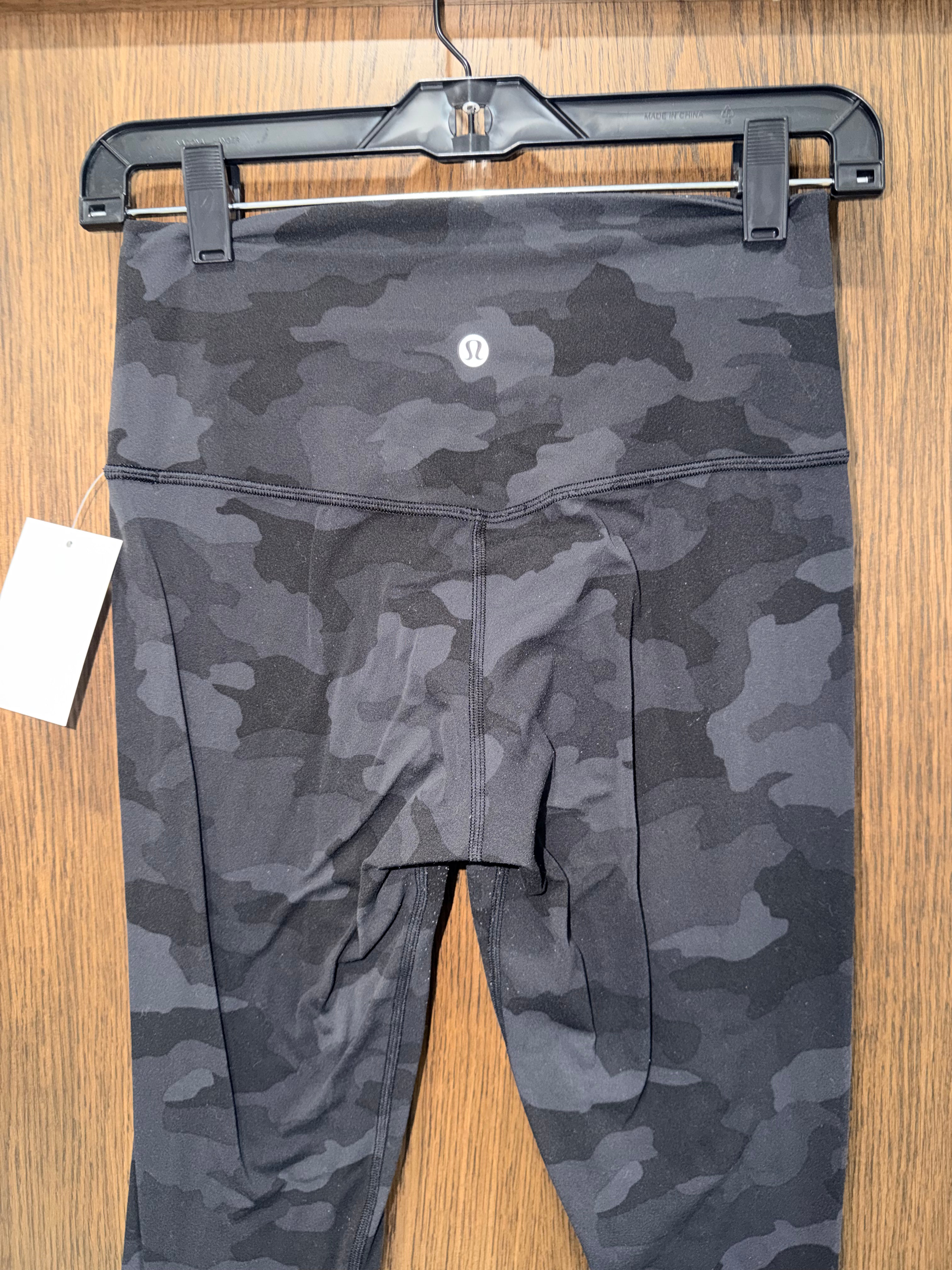 Lululemon Women's Align Leggings Size 6