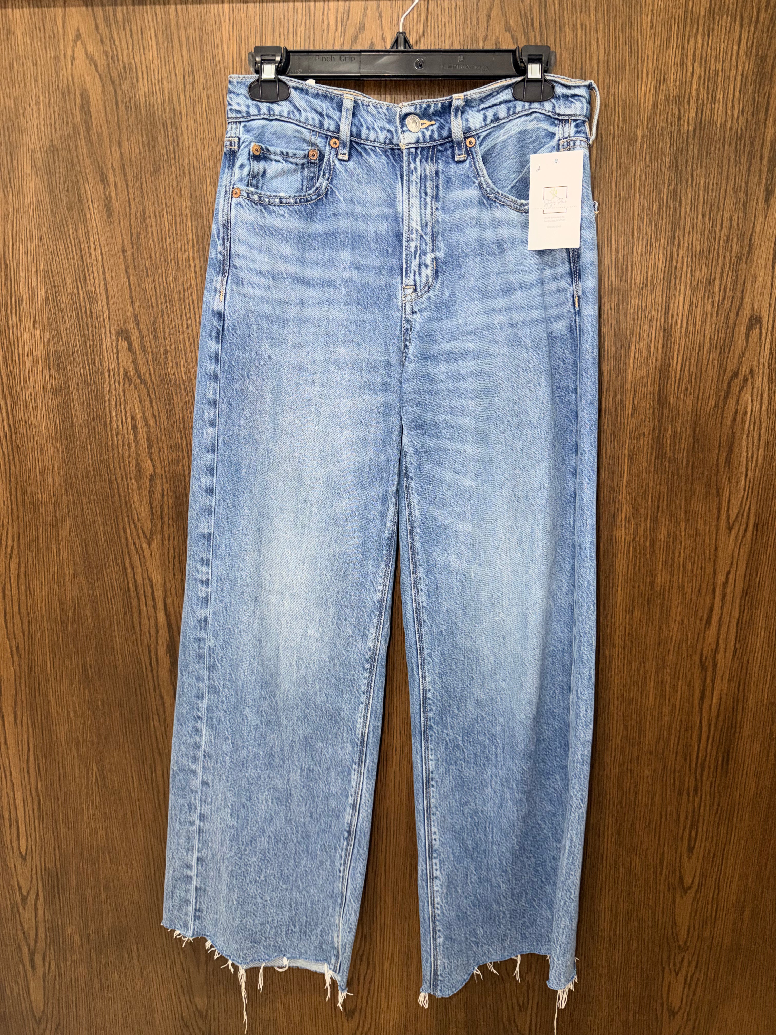 American Eagle Super High Rise Baggy Wide Leg Jeans size 2 Long