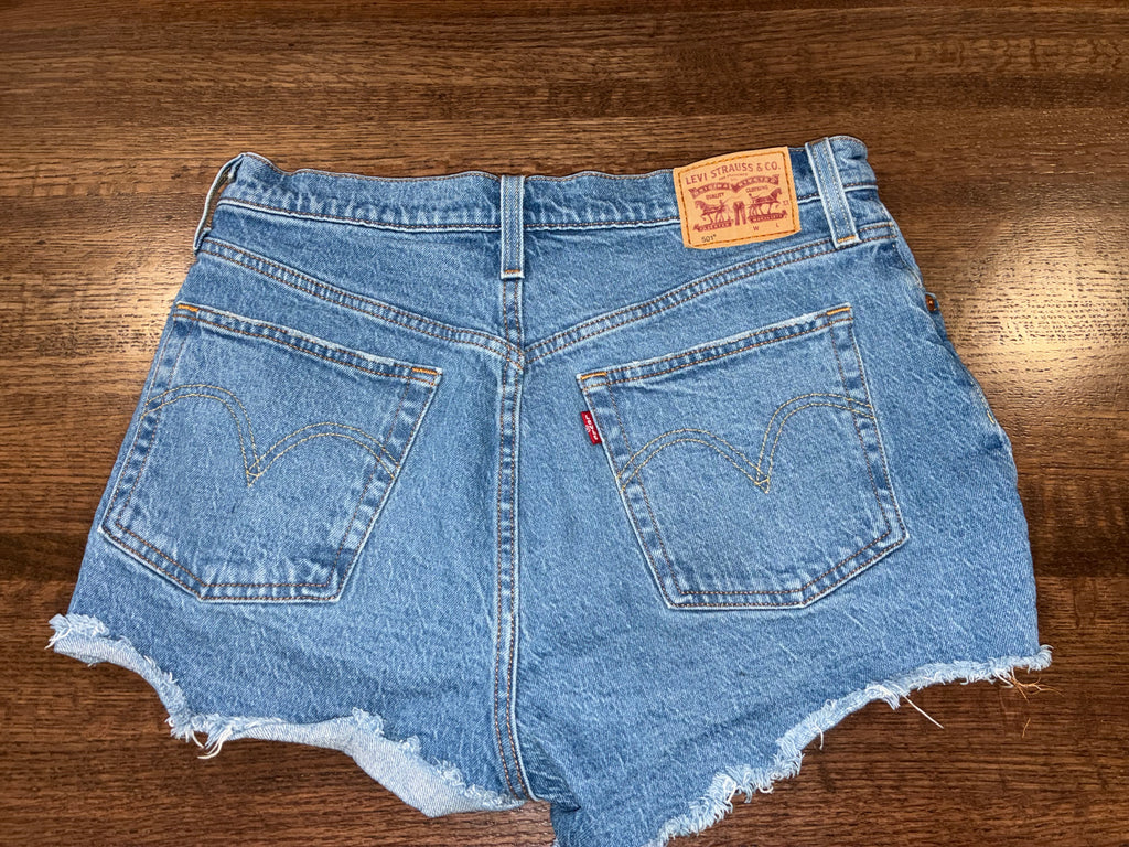 Levi’s Women’s 501 Buttonfly Shorts Size 30