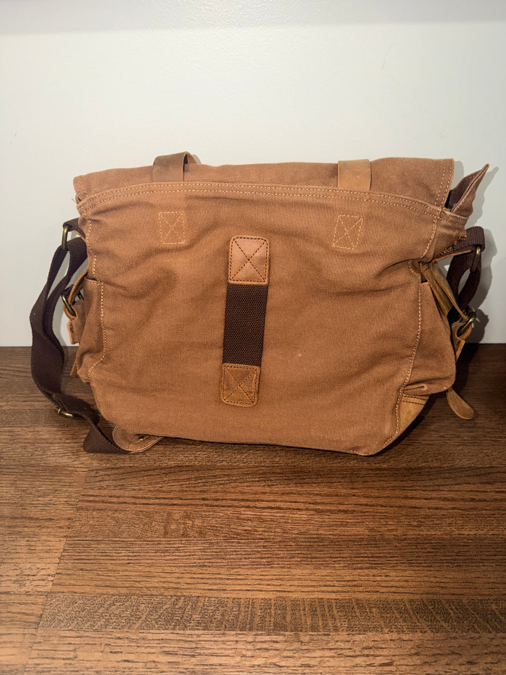 Muchuan Vintage is“I am Legend” 2138K Canvas and Leather SLR Camera, Laptop Messenger Bag