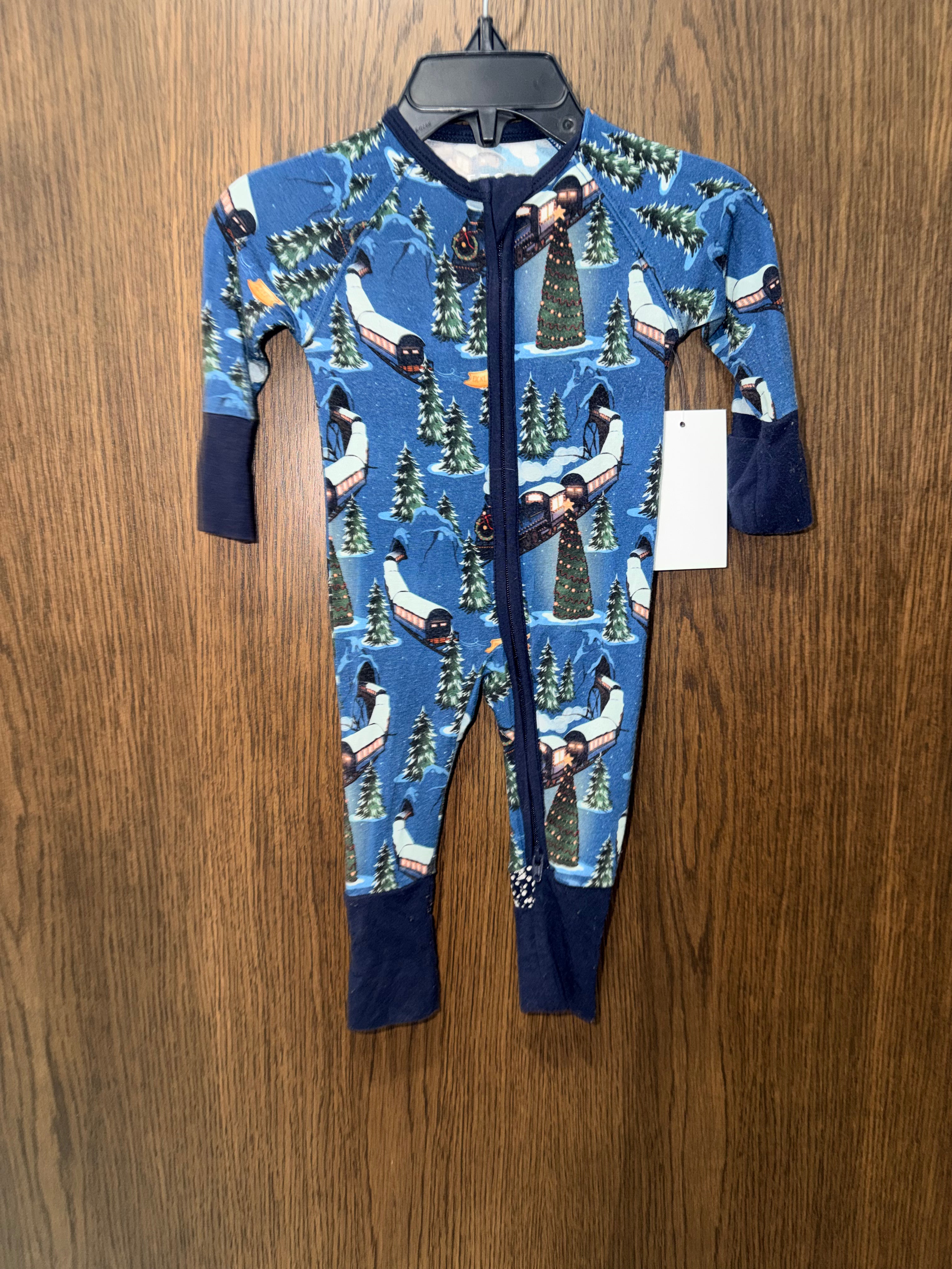 Fletch Boys Bamboo Moms Polar Express Convertible Romper Pajamas Size 0-3 Months