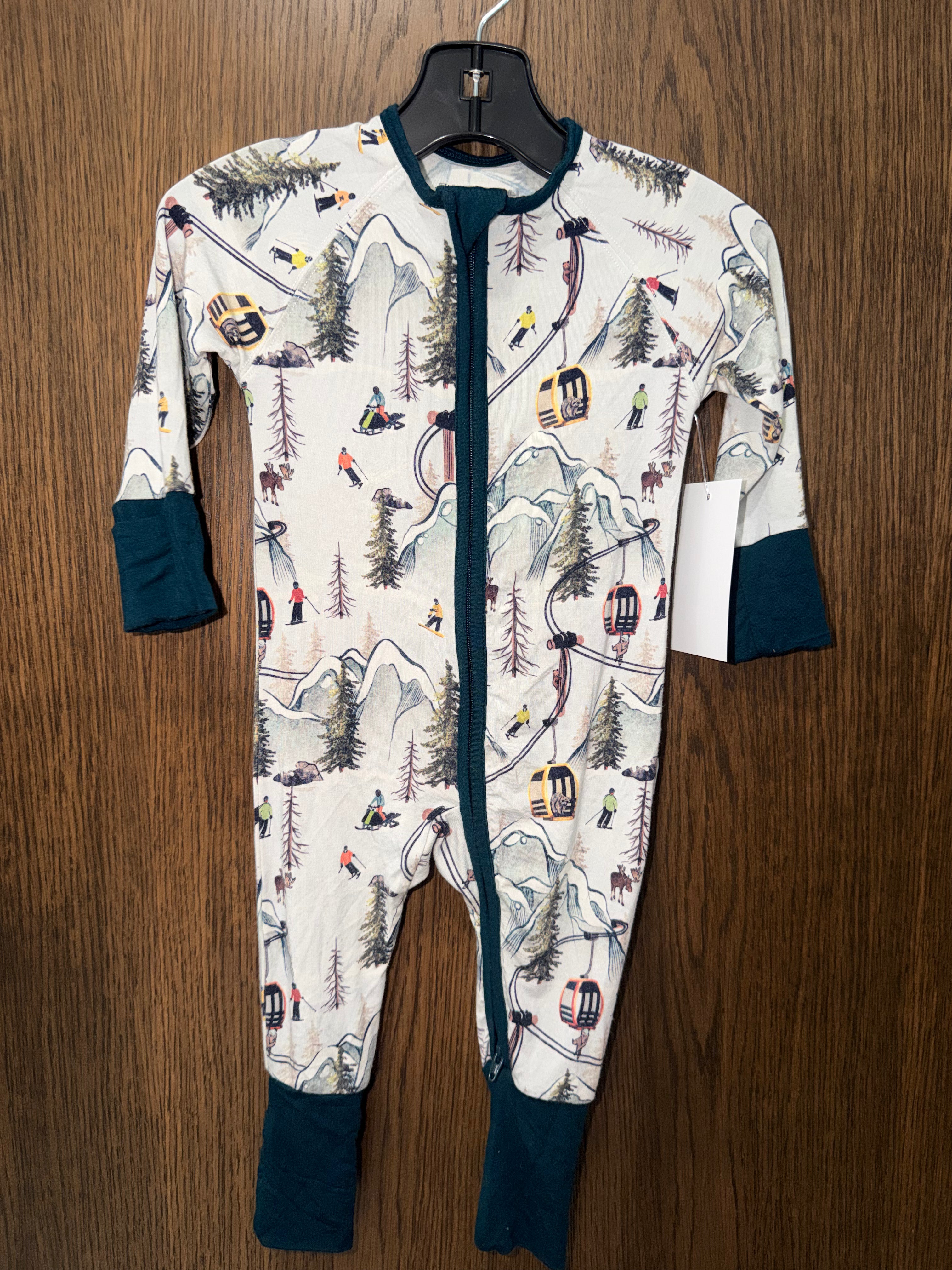 Fletch Skiing Convertible Romper Pajamas Size 3-6 Months