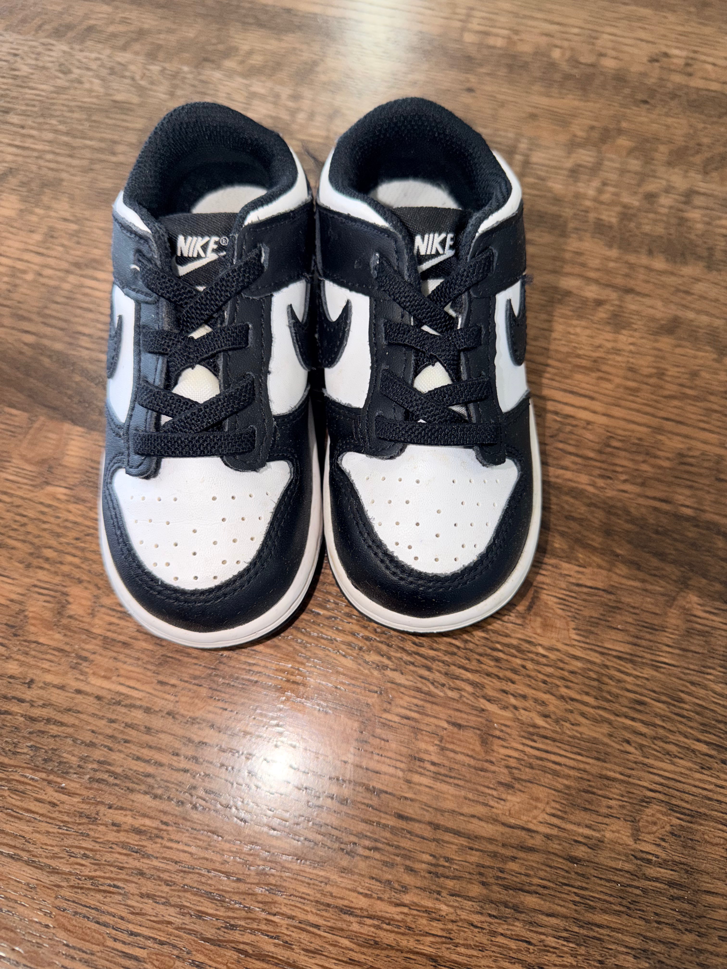 Nike Toddler Panda Easy On Dunks Size 7.5C Like New