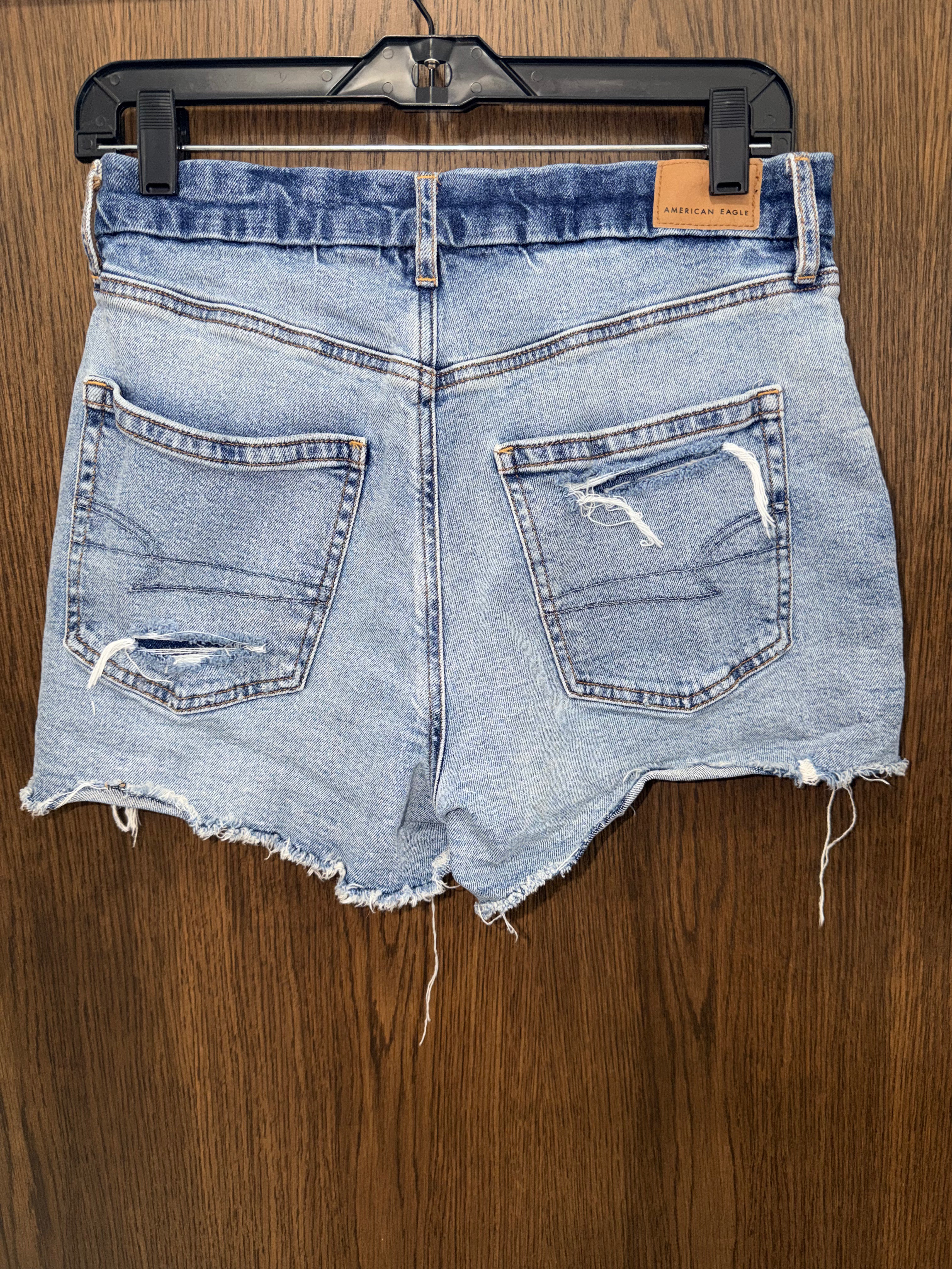 American Eagle Women’s Curvy Relaxed Shorts Size 8
