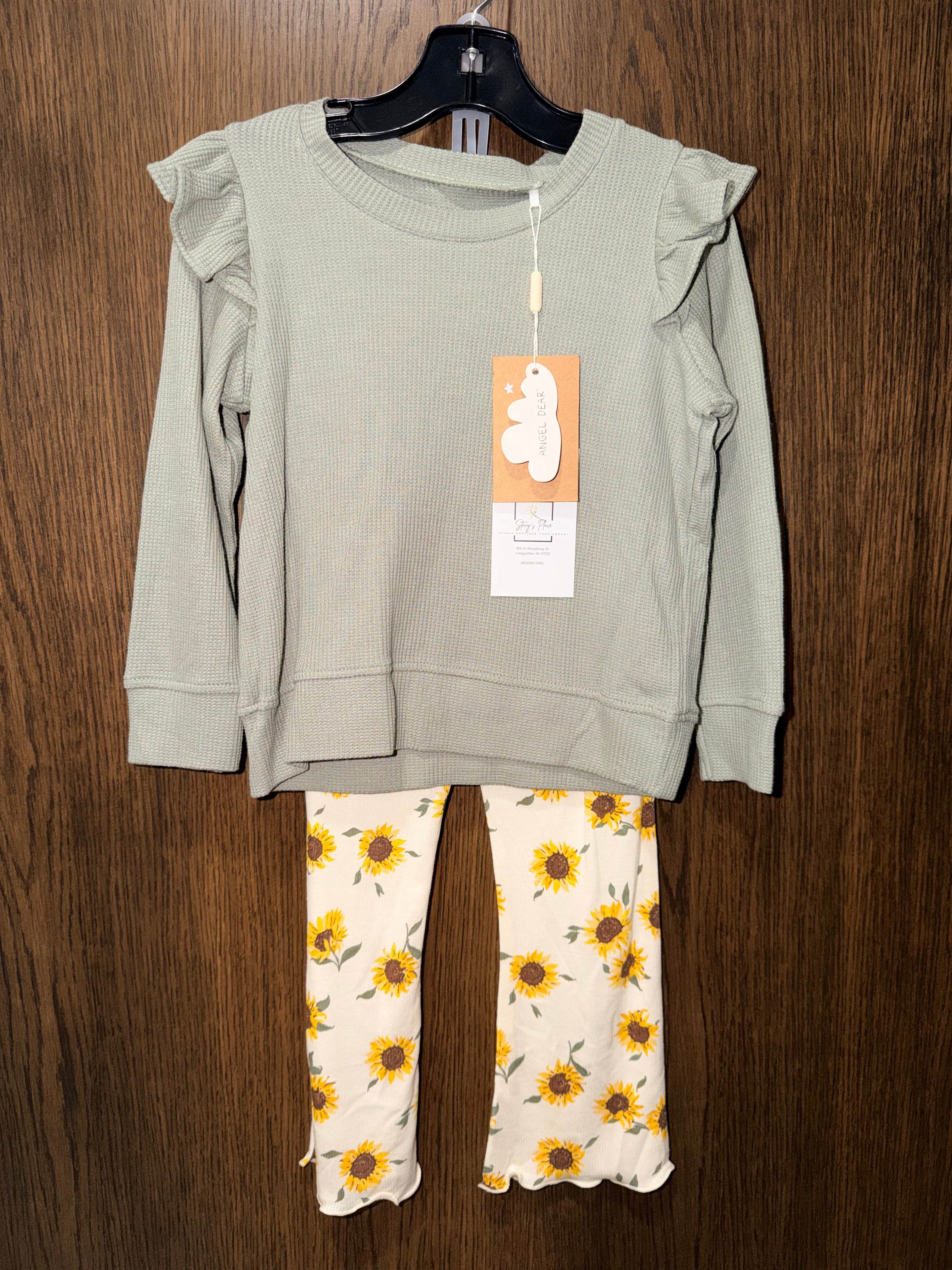 Angel Dear Girls 
Sunflowers Ruffle Shoulder Waffle
Shirt with Flare Pant Set Size 3T