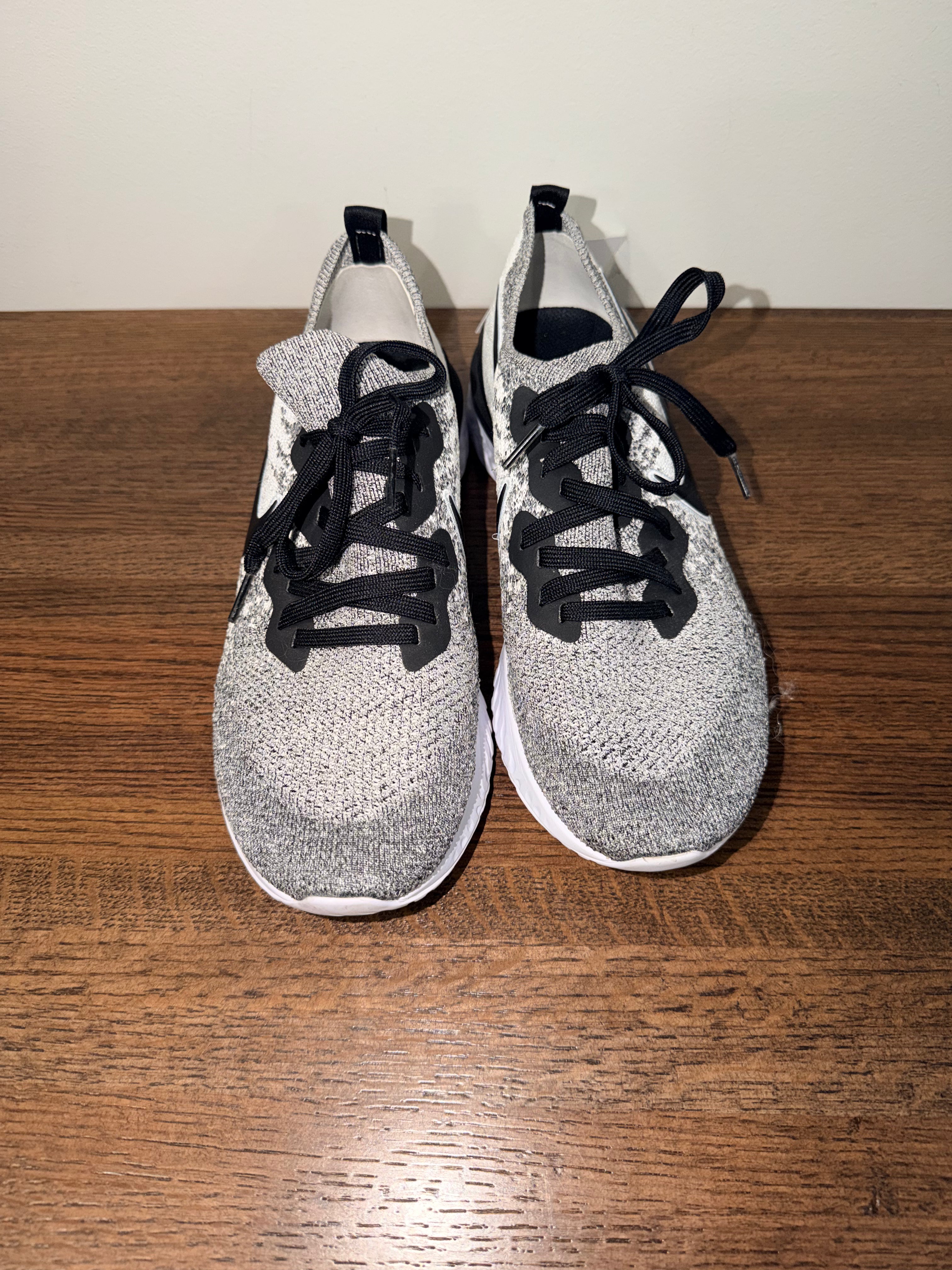 Nike Epic React Flyknit 2 Women’s Size 11 BQ8927-102 White Black Running Shoes