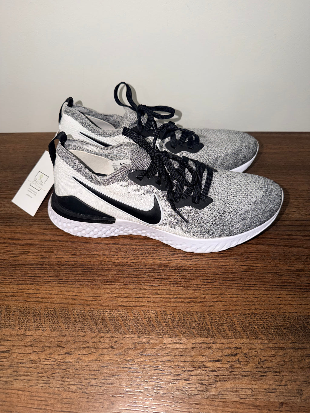 Nike Epic React Flyknit 2 Women’s Size 11 BQ8927-102 White Black Running Shoes