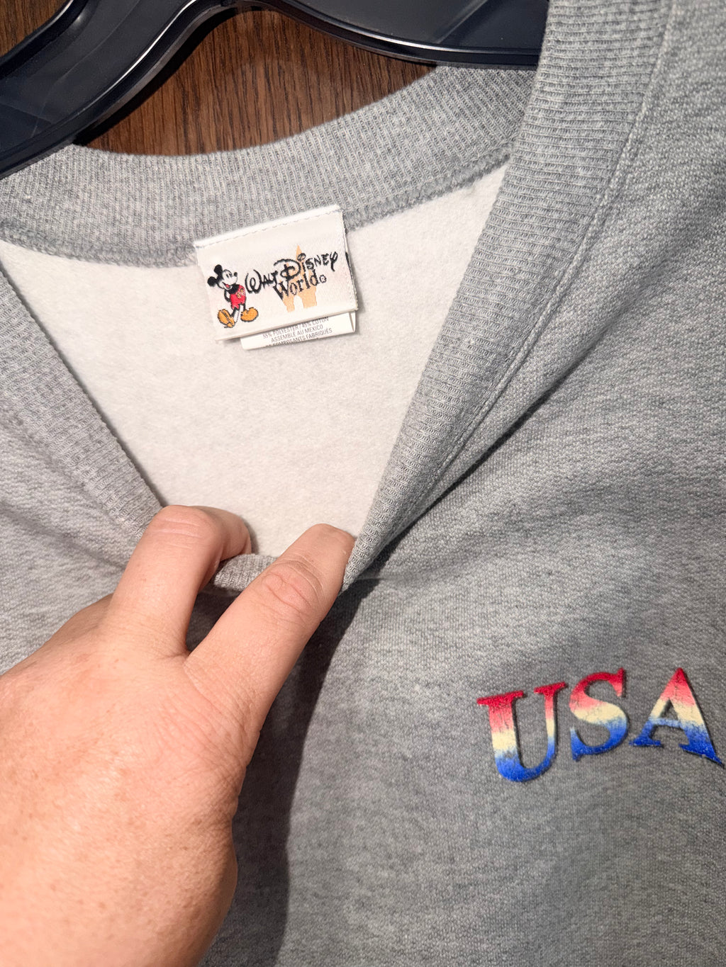 Vintage Walt Disney World USA Flag Sweatshirt 2XL Gray Patriotic Disney 90s Y2K